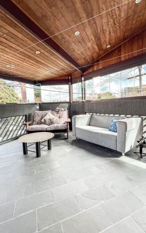 Casa à venda com 324m², 4 quartos e 4 vagas Casa à venda com 324m², 4 quartos e 4 vagasÁrea Comum
