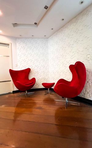 Casa à venda com 324m², 4 quartos e 4 vagas Casa à venda com 324m², 4 quartos e 4 vagasSala