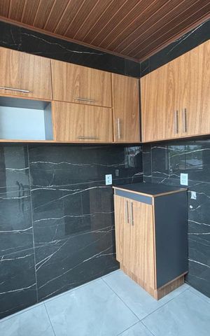 Casa à venda com 48m², 2 quartos e sem vaga