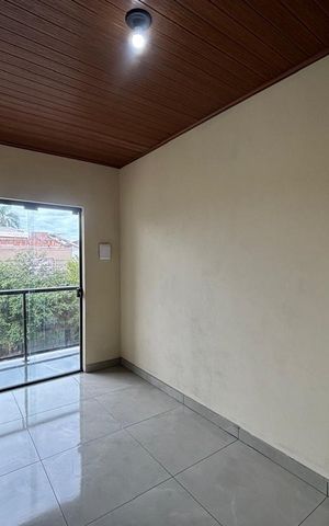 Casa à venda com 48m², 2 quartos e sem vaga