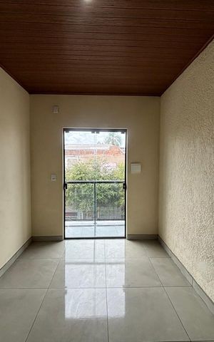 Casa à venda com 48m², 2 quartos e sem vaga