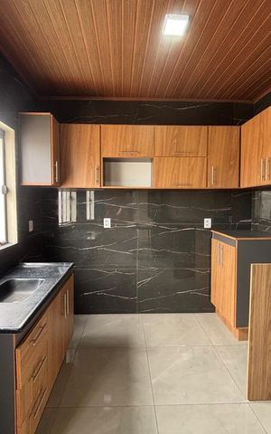 Casa à venda com 48m², 2 quartos e sem vaga