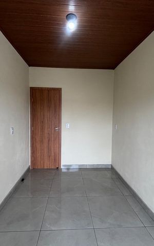 Casa à venda com 48m², 2 quartos e sem vaga