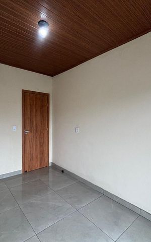 Casa à venda com 48m², 2 quartos e sem vaga