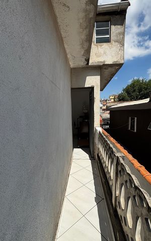 Apartamento à venda com 125m², 3 quartos e 2 vagasQuarto 2 Varanda