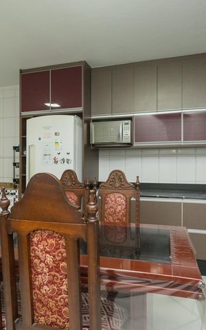 Casa à venda com 155m², 4 quartos e 3 vagas Casa à venda com 155m², 4 quartos e 3 vagasCozinha