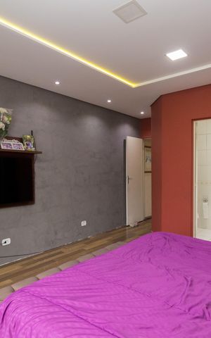 Casa à venda com 155m², 4 quartos e 3 vagas Casa à venda com 155m², 4 quartos e 3 vagasSuíte