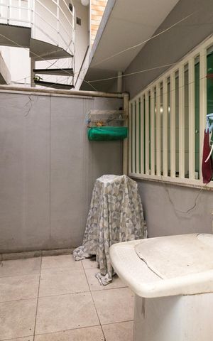 Casa à venda com 155m², 4 quartos e 3 vagas Casa à venda com 155m², 4 quartos e 3 vagasQuintal