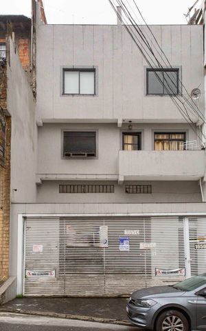 Casa à venda com 290m², 2 quartos e 7 vagasFachada