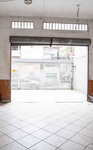 Casa à venda com 290m², 2 quartos e 7 vagasGaragem