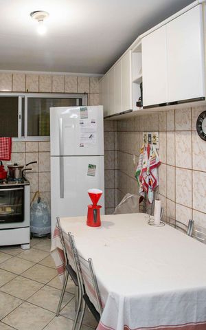Casa à venda com 290m², 2 quartos e 7 vagasCozinha Casa 1