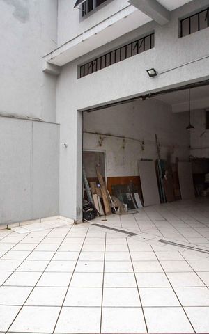 Casa à venda com 290m², 2 quartos e 7 vagasGaragem