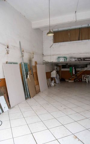 Casa à venda com 290m², 2 quartos e 7 vagasGaragem