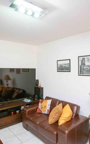 Casa à venda com 290m², 2 quartos e 7 vagasSala Casa 1