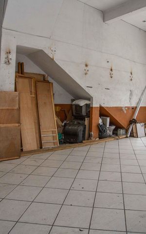 Casa à venda com 290m², 2 quartos e 7 vagasGaragem