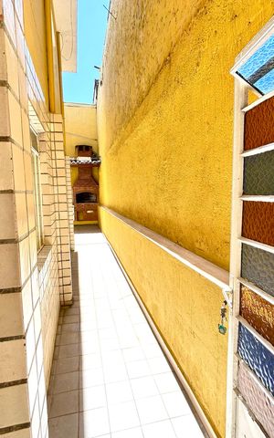Casa à venda com 180m², 3 quartos e 2 vagas Casa à venda com 180m², 3 quartos e 2 vagasCorredor