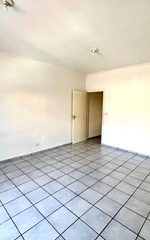 Casa à venda com 180m², 3 quartos e 2 vagas Casa à venda com 180m², 3 quartos e 2 vagasQuarto Suíte