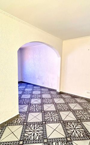 Casa à venda com 180m², 3 quartos e 2 vagas Casa à venda com 180m², 3 quartos e 2 vagasSala