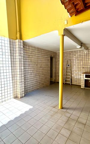 Casa à venda com 180m², 3 quartos e 2 vagas Casa à venda com 180m², 3 quartos e 2 vagasÁrea de Serviço