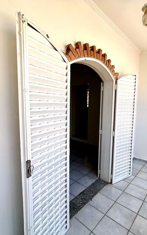 Casa à venda com 180m², 3 quartos e 2 vagas Casa à venda com 180m², 3 quartos e 2 vagasSacada da Suíte