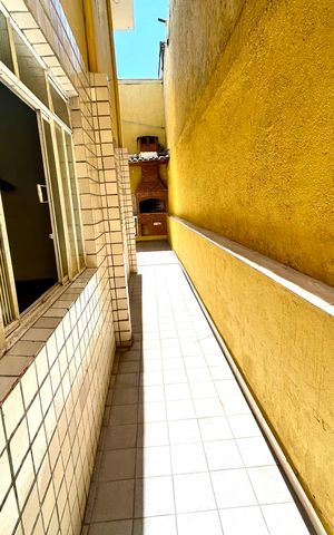 Casa à venda com 180m², 3 quartos e 2 vagas Casa à venda com 180m², 3 quartos e 2 vagasCorredor