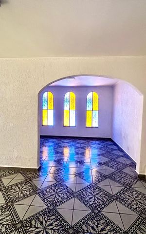 Casa à venda com 180m², 3 quartos e 2 vagas Casa à venda com 180m², 3 quartos e 2 vagasSala