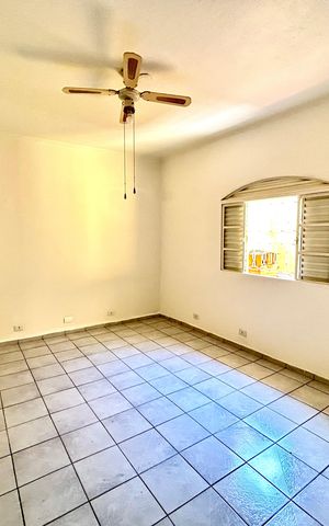 Casa à venda com 180m², 3 quartos e 2 vagas Casa à venda com 180m², 3 quartos e 2 vagasQuarto 2