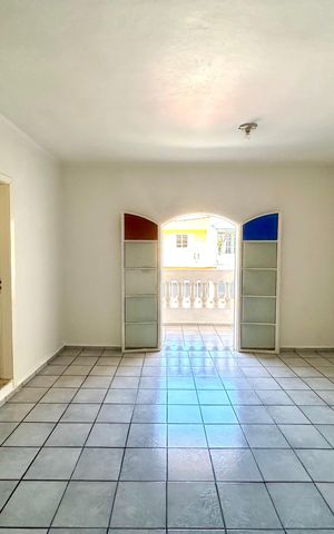 Casa à venda com 180m², 3 quartos e 2 vagas Casa à venda com 180m², 3 quartos e 2 vagasQuarto Suíte
