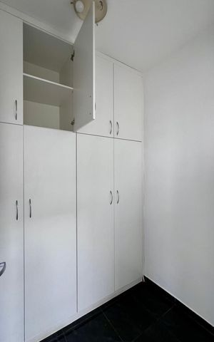Apartamento à venda com 77m², 3 quartos e 1 vagaquarto de serviço