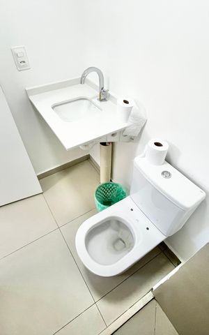 Apartamento à venda com 63m², 2 quartos e sem vaga Apartamento à venda com 63m², 2 quartos e sem vagaBanheiro