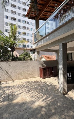 Casa para alugar com 140m², 4 quartos e 1 vaga Casa para alugar com 140m², 4 quartos e 1 vagaCasa 2 - Área de serviço/ Quintal