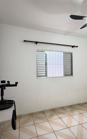 Casa para alugar com 140m², 4 quartos e 1 vaga Casa para alugar com 140m², 4 quartos e 1 vagaCasa 1 - Quarto 1