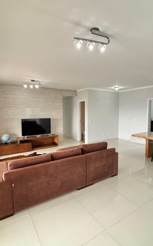 Apartamento para alugar com 127m², 3 quartos e 2 vagas Apartamento para alugar com 127m², 3 quartos e 2 vagasSala