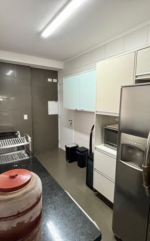 Apartamento para alugar com 127m², 3 quartos e 2 vagas Apartamento para alugar com 127m², 3 quartos e 2 vagasCozinha