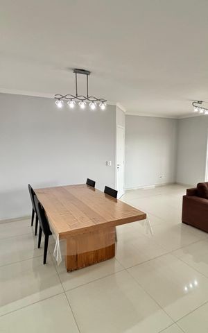 Apartamento para alugar com 127m², 3 quartos e 2 vagas Apartamento para alugar com 127m², 3 quartos e 2 vagasSala
