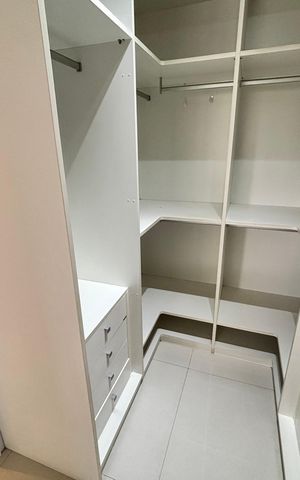 Apartamento para alugar com 127m², 3 quartos e 2 vagas Apartamento para alugar com 127m², 3 quartos e 2 vagasCloset da Suíte