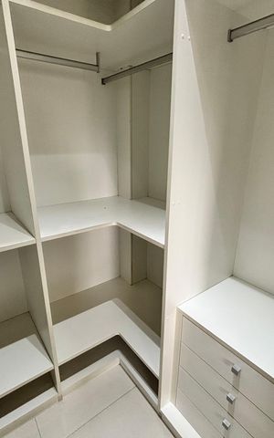Apartamento para alugar com 127m², 3 quartos e 2 vagas Apartamento para alugar com 127m², 3 quartos e 2 vagasCloset da Suíte