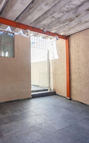 Casa à venda com 110m², 3 quartos e 2 vagas Casa à venda com 110m², 3 quartos e 2 vagasGaragem