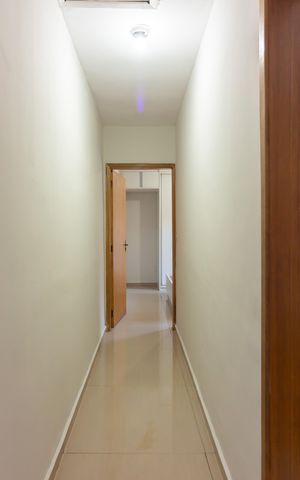 Casa à venda com 110m², 3 quartos e 2 vagas Casa à venda com 110m², 3 quartos e 2 vagasCorredor