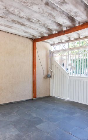 Casa à venda com 110m², 3 quartos e 2 vagas Casa à venda com 110m², 3 quartos e 2 vagasGaragem