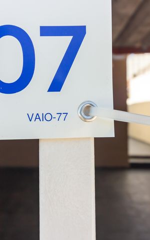 Casa à venda com 110m², 3 quartos e 2 vagas Casa à venda com 110m², 3 quartos e 2 vagasCode