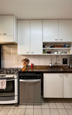 Apartamento à venda com 155m², 3 quartos e 3 vagas Apartamento à venda com 155m², 3 quartos e 3 vagasCozinha
