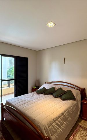 Apartamento à venda com 155m², 3 quartos e 3 vagas Apartamento à venda com 155m², 3 quartos e 3 vagasSuíte