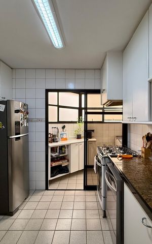 Apartamento à venda com 155m², 3 quartos e 3 vagas Apartamento à venda com 155m², 3 quartos e 3 vagasCozinha
