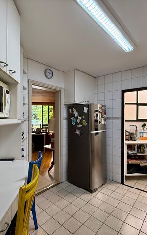 Apartamento à venda com 155m², 3 quartos e 3 vagas Apartamento à venda com 155m², 3 quartos e 3 vagasCozinha