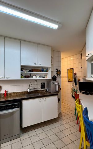 Apartamento à venda com 155m², 3 quartos e 3 vagas Apartamento à venda com 155m², 3 quartos e 3 vagasCozinha