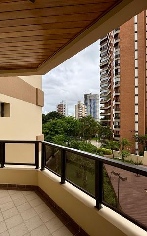 Apartamento à venda com 155m², 3 quartos e 3 vagas Apartamento à venda com 155m², 3 quartos e 3 vagasSacada Suíte