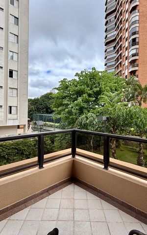 Apartamento à venda com 155m², 3 quartos e 3 vagas Apartamento à venda com 155m², 3 quartos e 3 vagasSacada