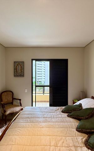 Apartamento à venda com 155m², 3 quartos e 3 vagas Apartamento à venda com 155m², 3 quartos e 3 vagasSuíte