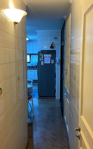 Apartamento à venda com 230m², 4 quartos e 4 vagas Apartamento à venda com 230m², 4 quartos e 4 vagasCorredor